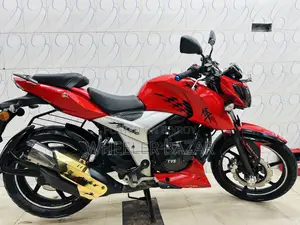 TVS Apache 160 4V 2019 Red