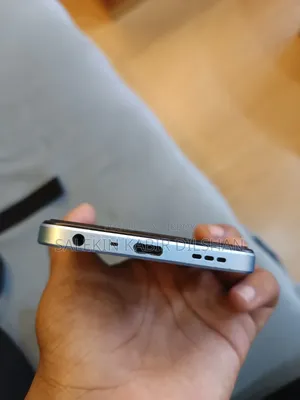 Oppo A18 128 GB Blue