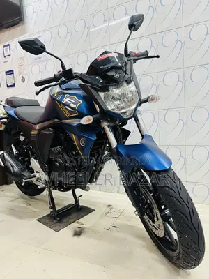 ইয়ামাহা এফজেড ২০২৬ নীল