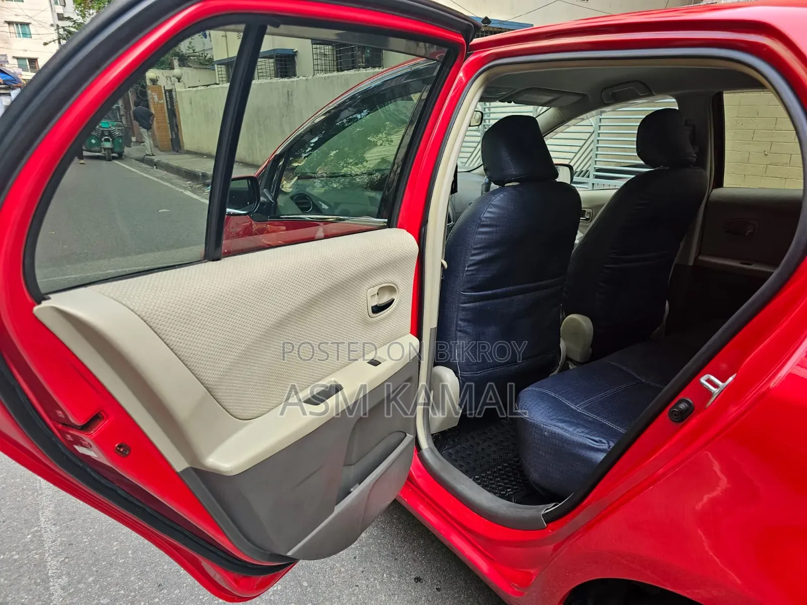 Toyota Vitz 2010 Red