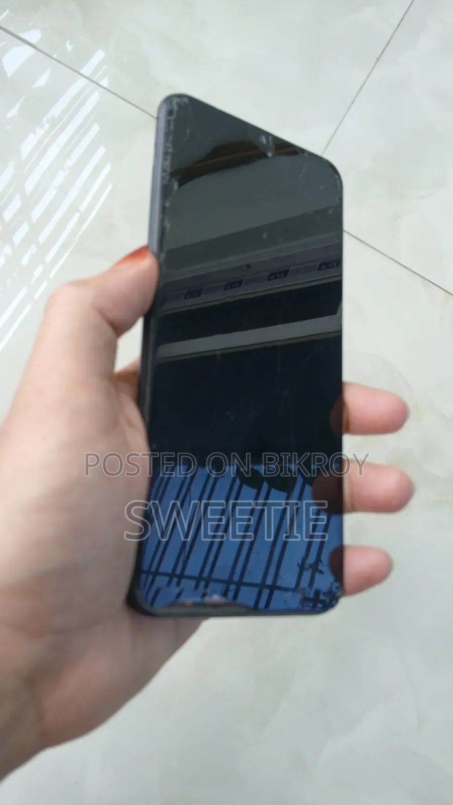 স্যামসাং গ্যালাক্সি এ৩০ ৬৪ জিবি গ্রে