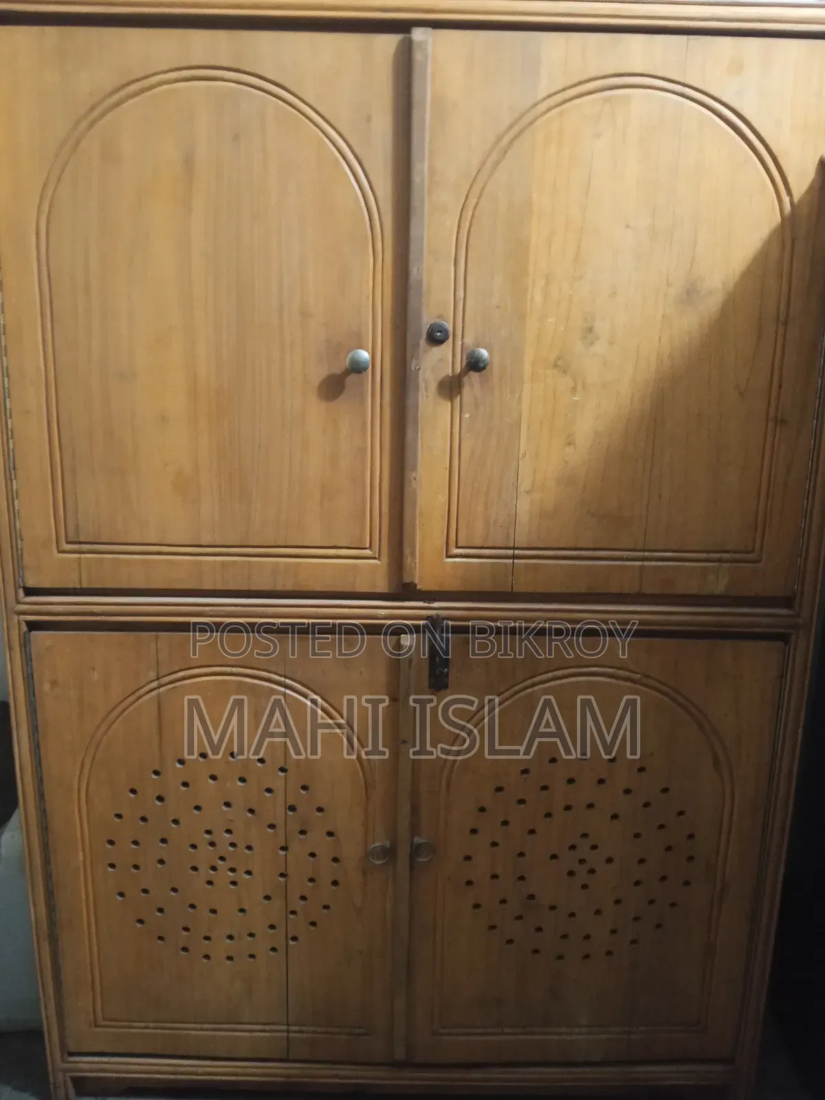 নিম কাঠের মজবুত ৪ দরজার শোকেস