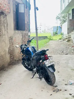 ইয়ামাহা এফজেড ২০১৯ নীল