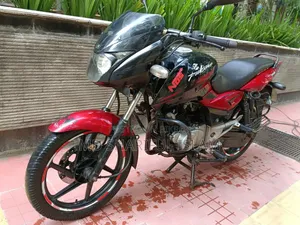 বাজাজ পালসার ১৫০ ২০১৫ রেড