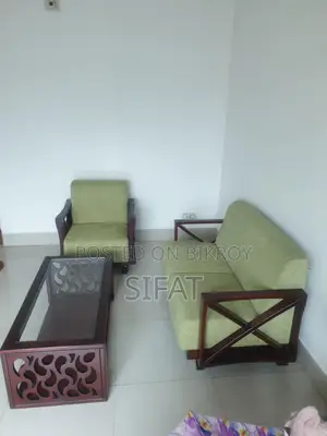 উচ্চ মানের রিগ্যাল সোফা সেট এবং স্টাইলিশ সেন্টার টেবিল