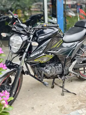 Suzuki Gixxer Fi ABS 2024 Black