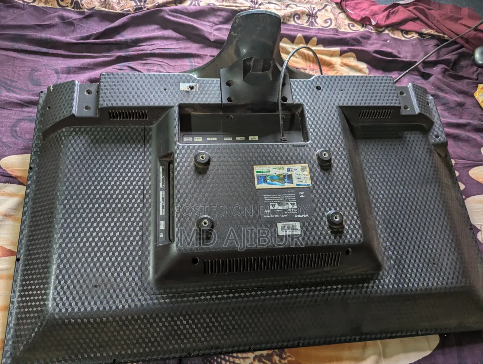 The TV does not have a display, the display needs to be changed, everything else is okay
