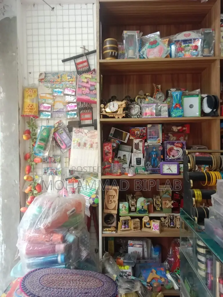 Cosmetic & Stationery Shop sell