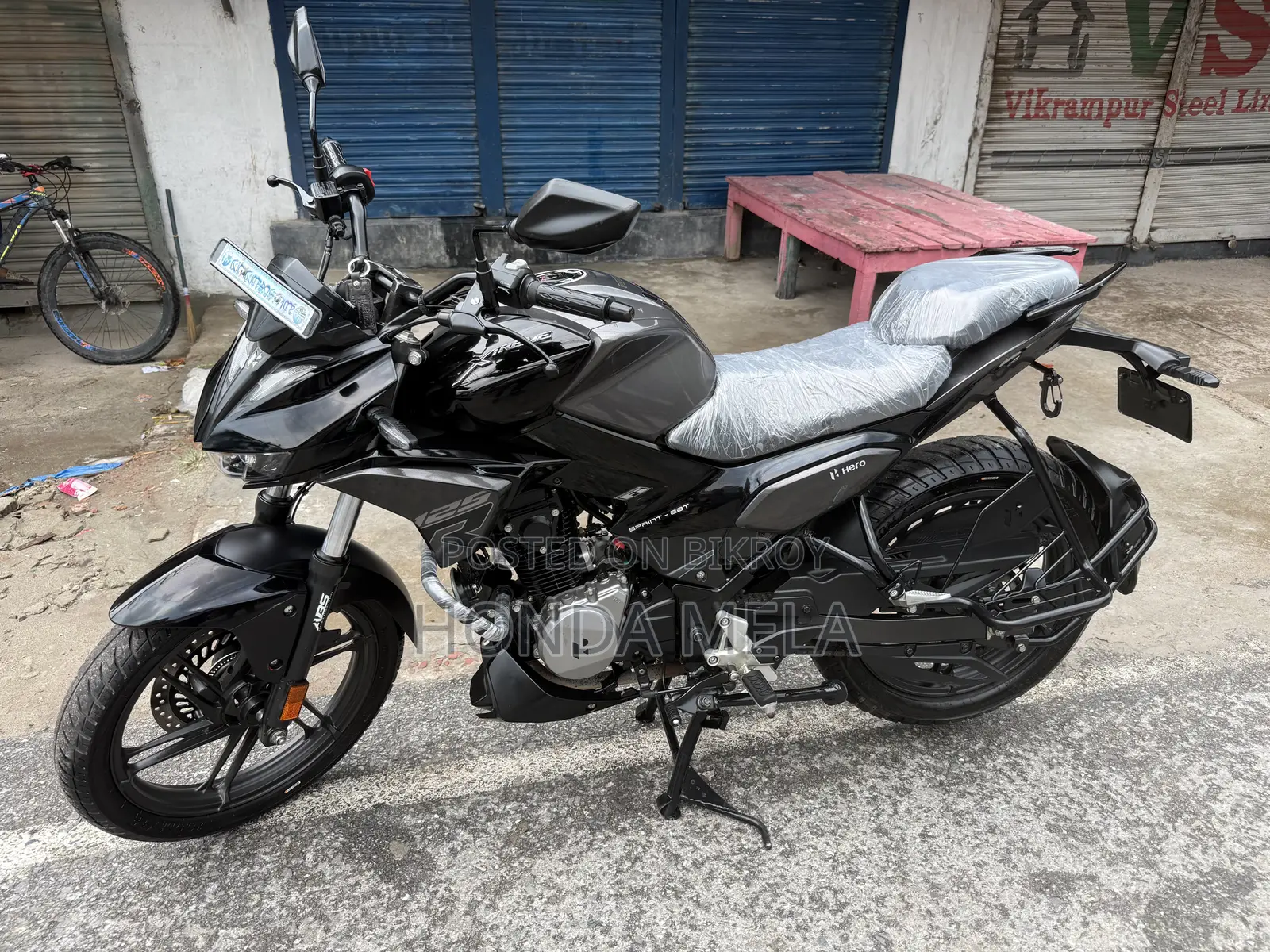 Hero Xtreme 125R 2025 Black