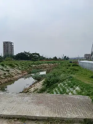 Block-n, South Facing 5 Katha Very Near Stadium