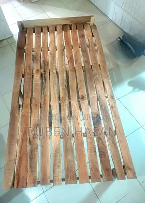 Bachelor Semi Double Bed