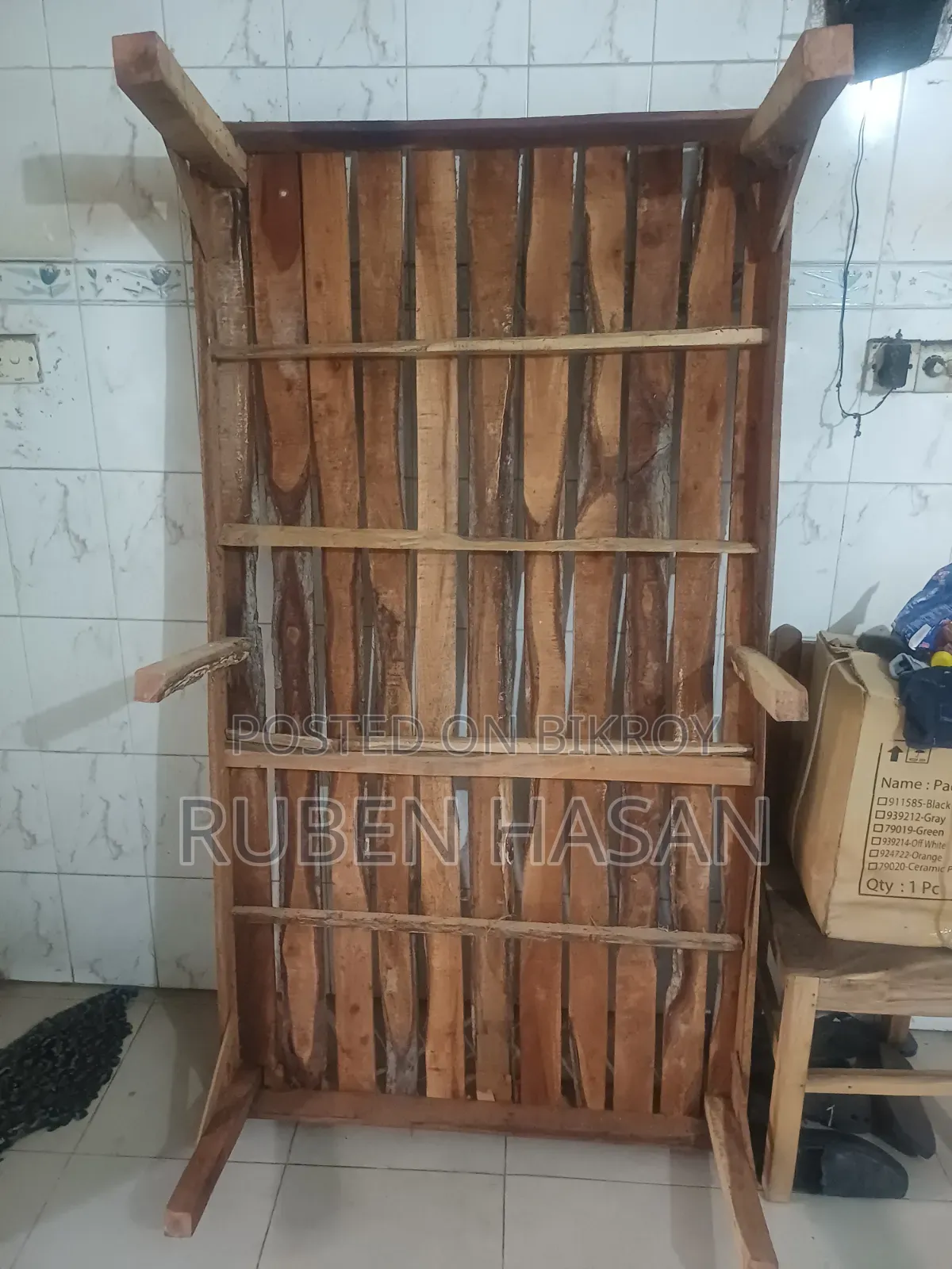 Bachelor Semi Double Bed