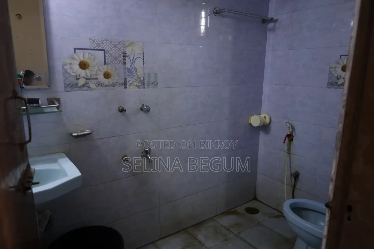 2-Bedroom Apartment in 𝐑𝐒 𝐓𝐎𝐖𝐄𝐑, 60 Feet Road for Rent