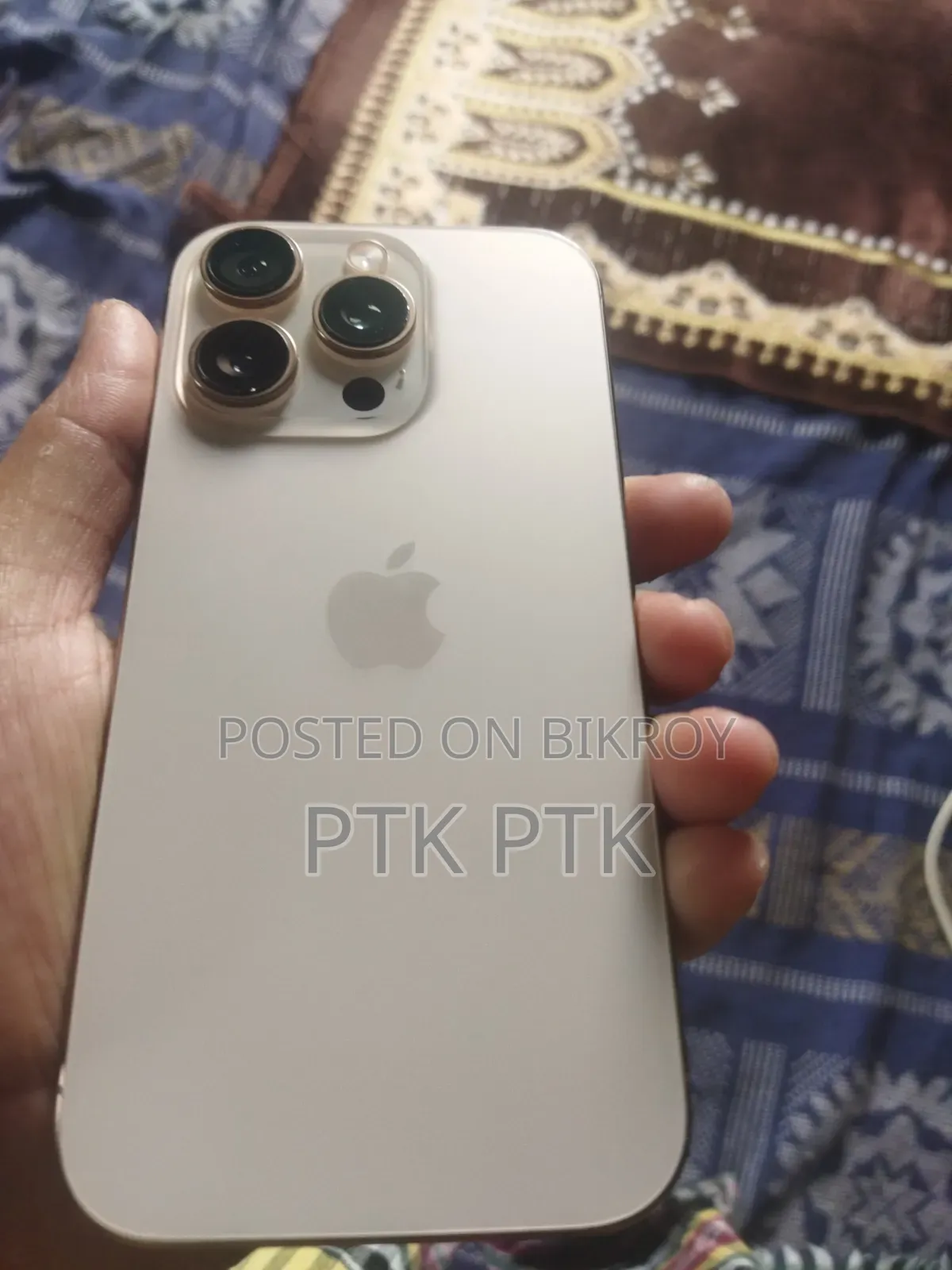 অ্যাপল আইফোন ১৬ প্রো ২৫৬ জিবি গোল্ড