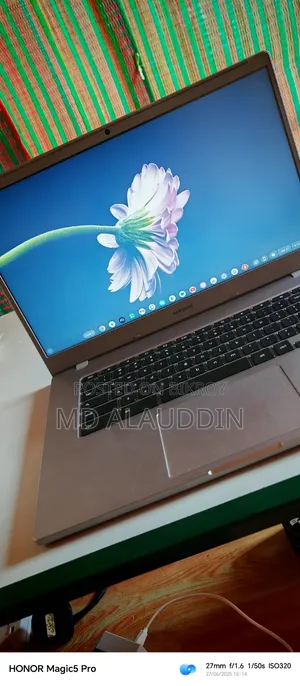 New Laptop Samsung Chromebook Pro 4GB Intel Celeron eMMC 32GB