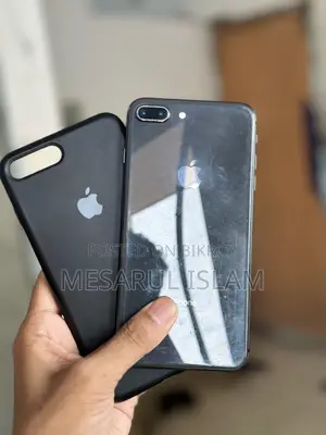 অ্যাপল আইফোন ৮ প্লাস ৬৪ জিবি ব্ল্যাক