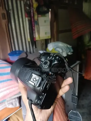 ক্যানন ৭০০ডি