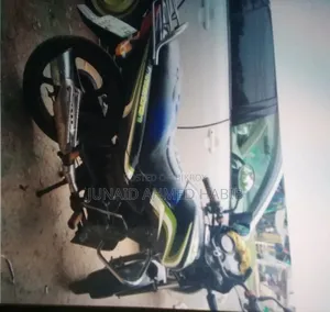 টিভিএস মেট্রো ২০১৩ সবুজ