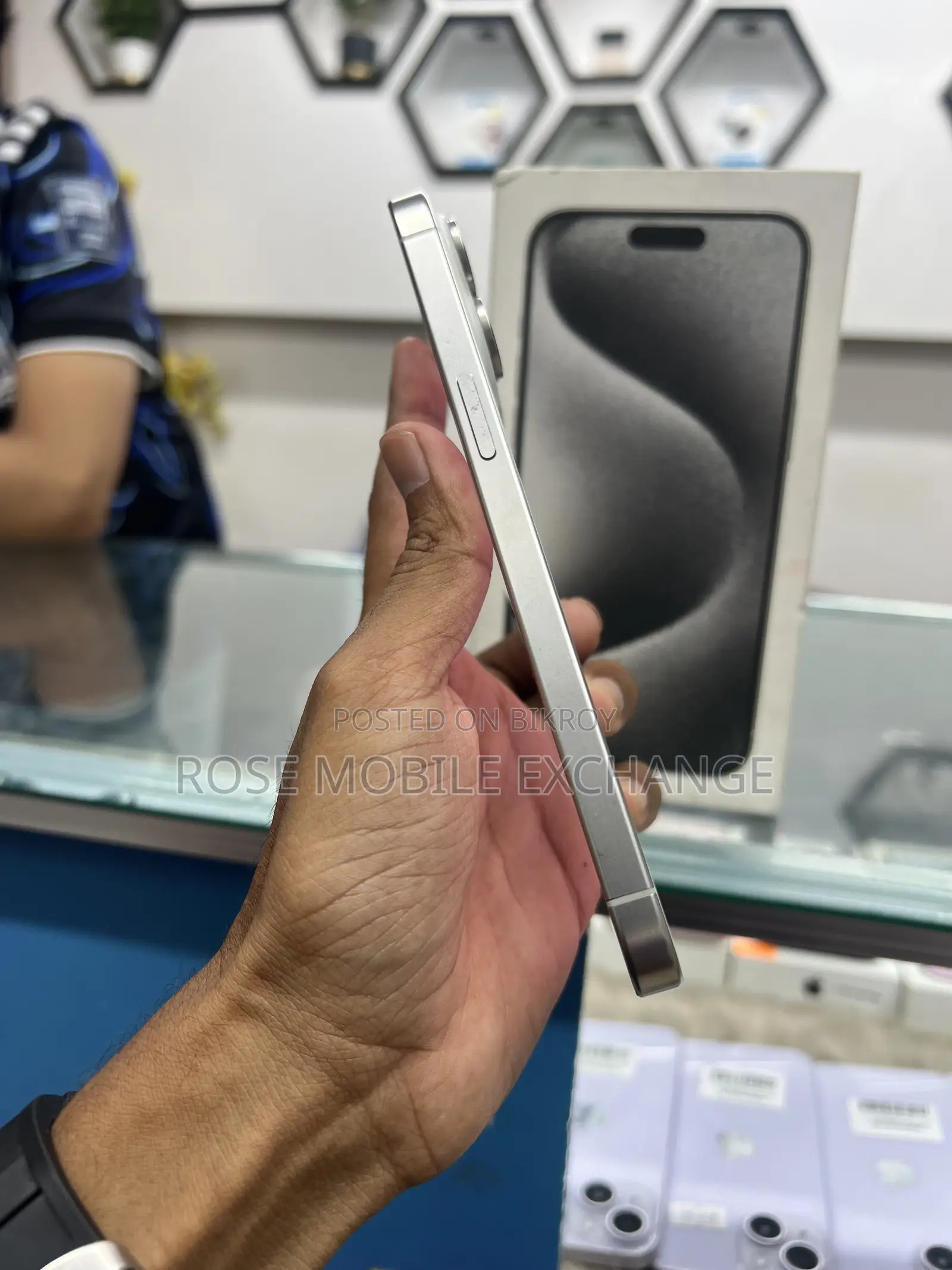 New Apple iPhone 15 Pro Max 256 GB White
