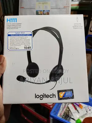 Aptech এর কিবোর্ড, Logitech এর হেডফোন এবং A4tech Er Mouse