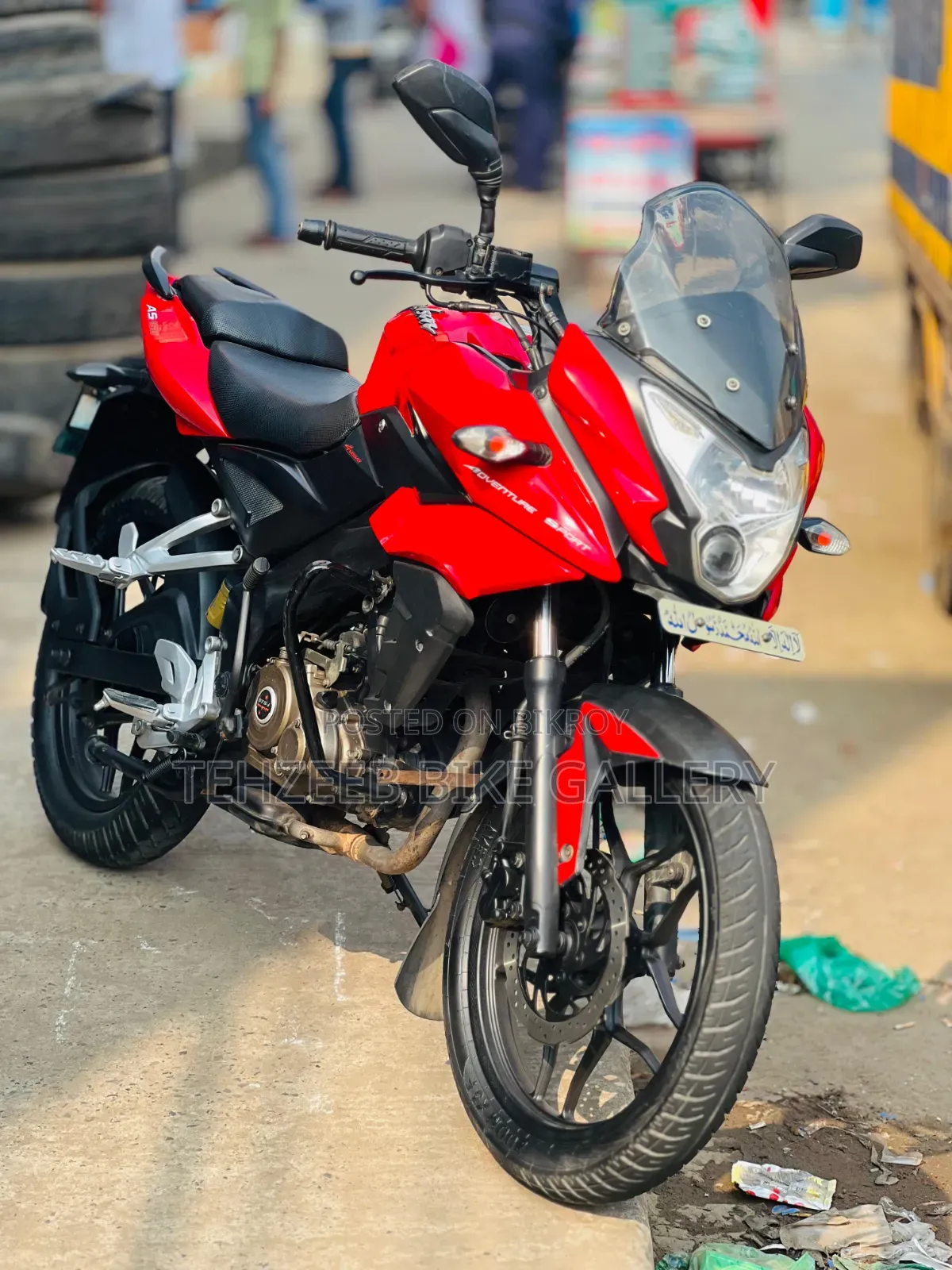 Bajaj 2018 Red