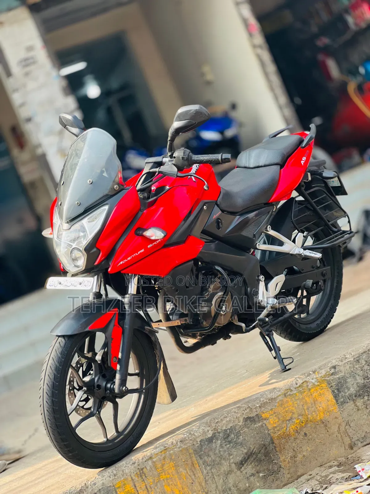 Bajaj 2018 Red