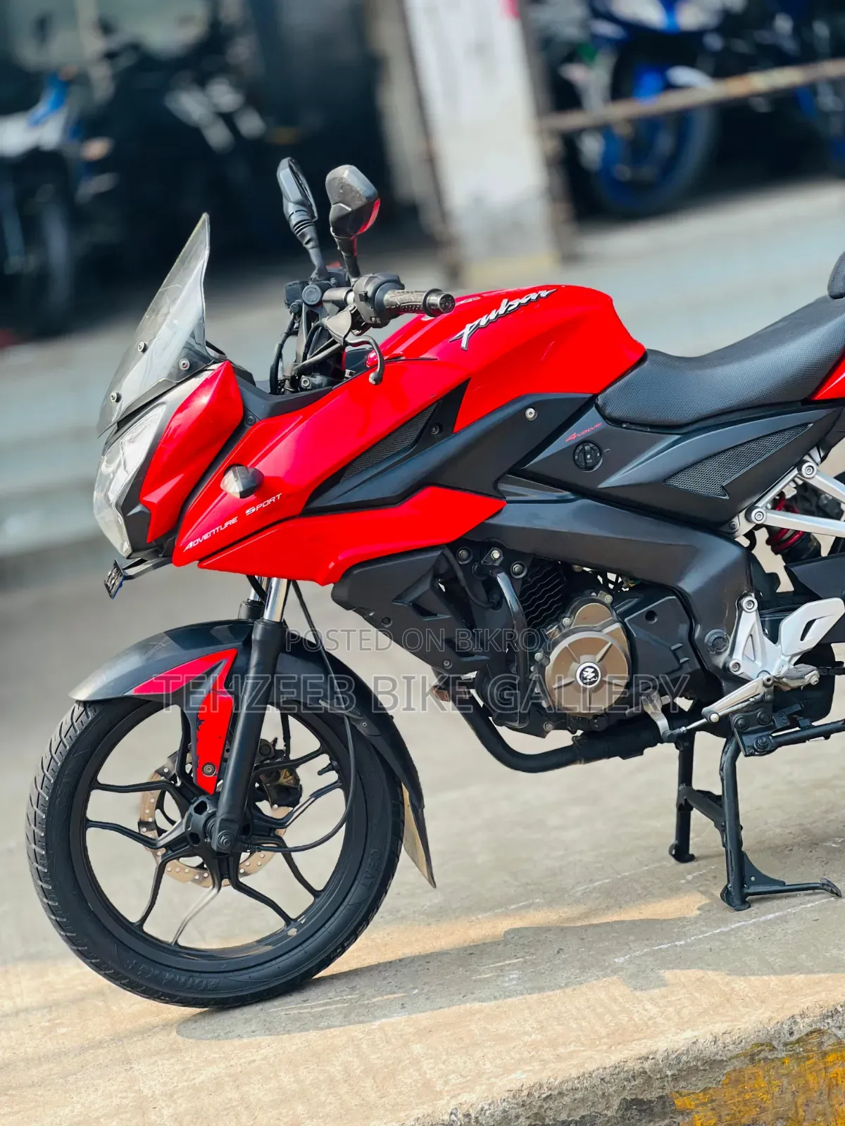 Bajaj 2018 Red