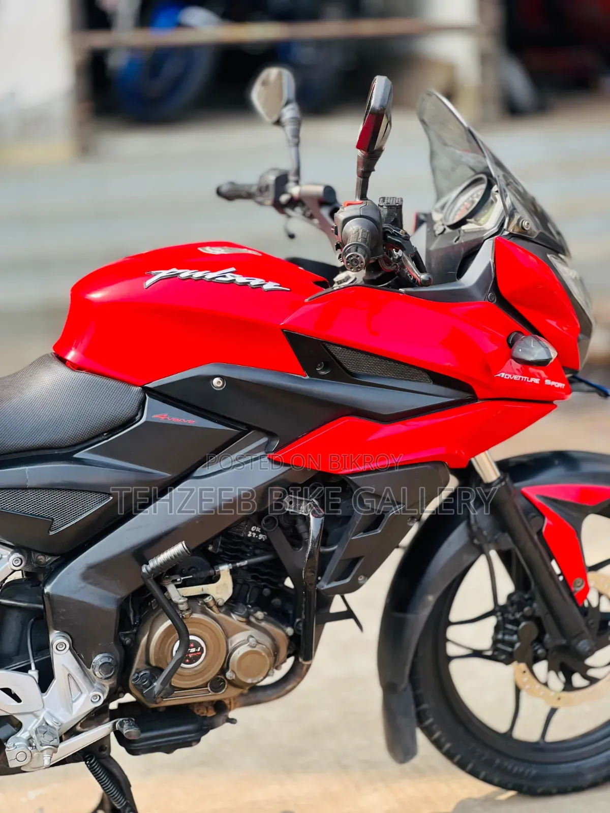 Bajaj 2018 Red