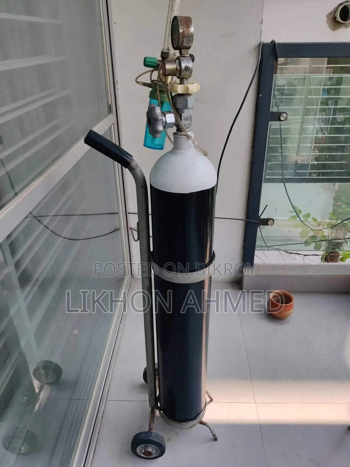 Oxygen Cylinder