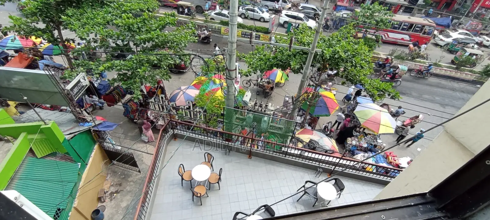 রুফটপ অফিস/রেস্টুরেন্ট