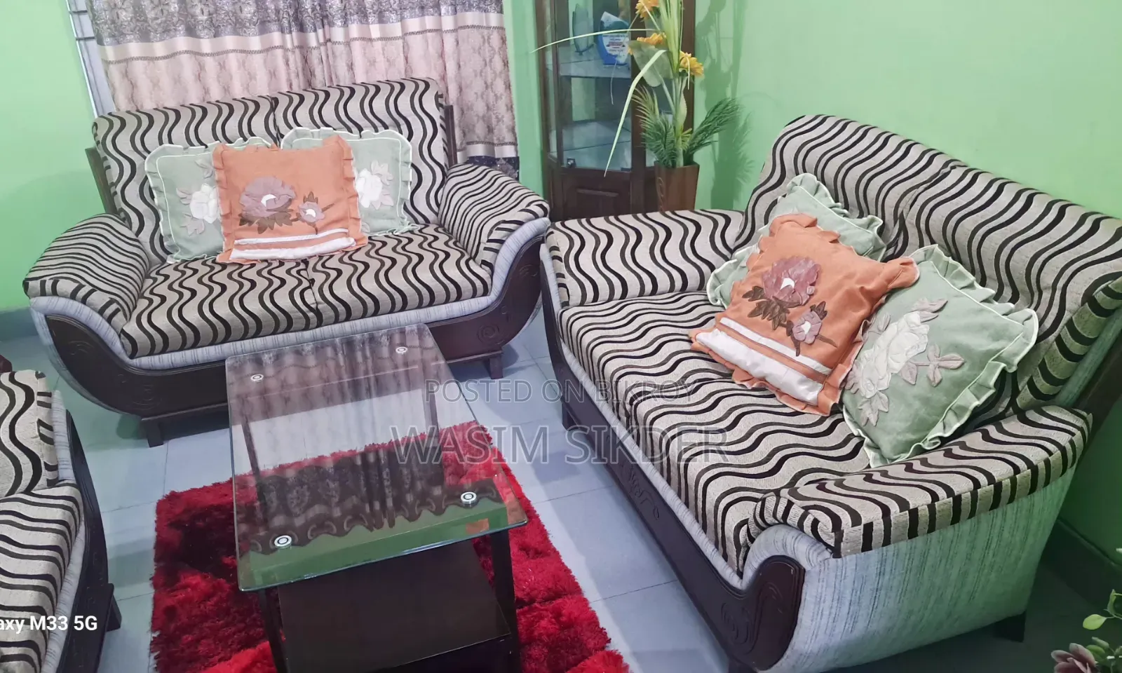 একটি সোফা সেট বিক্রি হবে