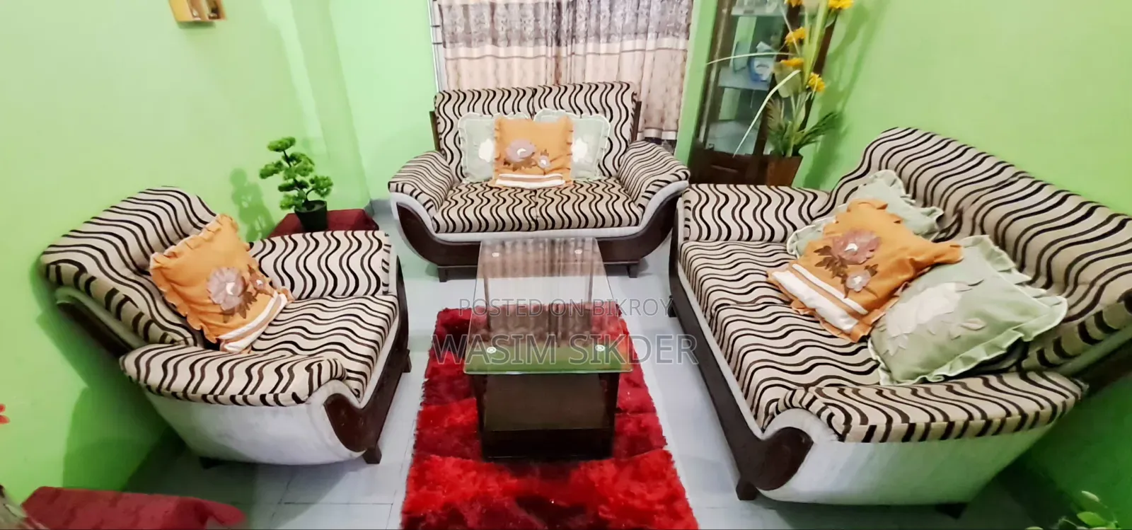 একটি সোফা সেট বিক্রি হবে