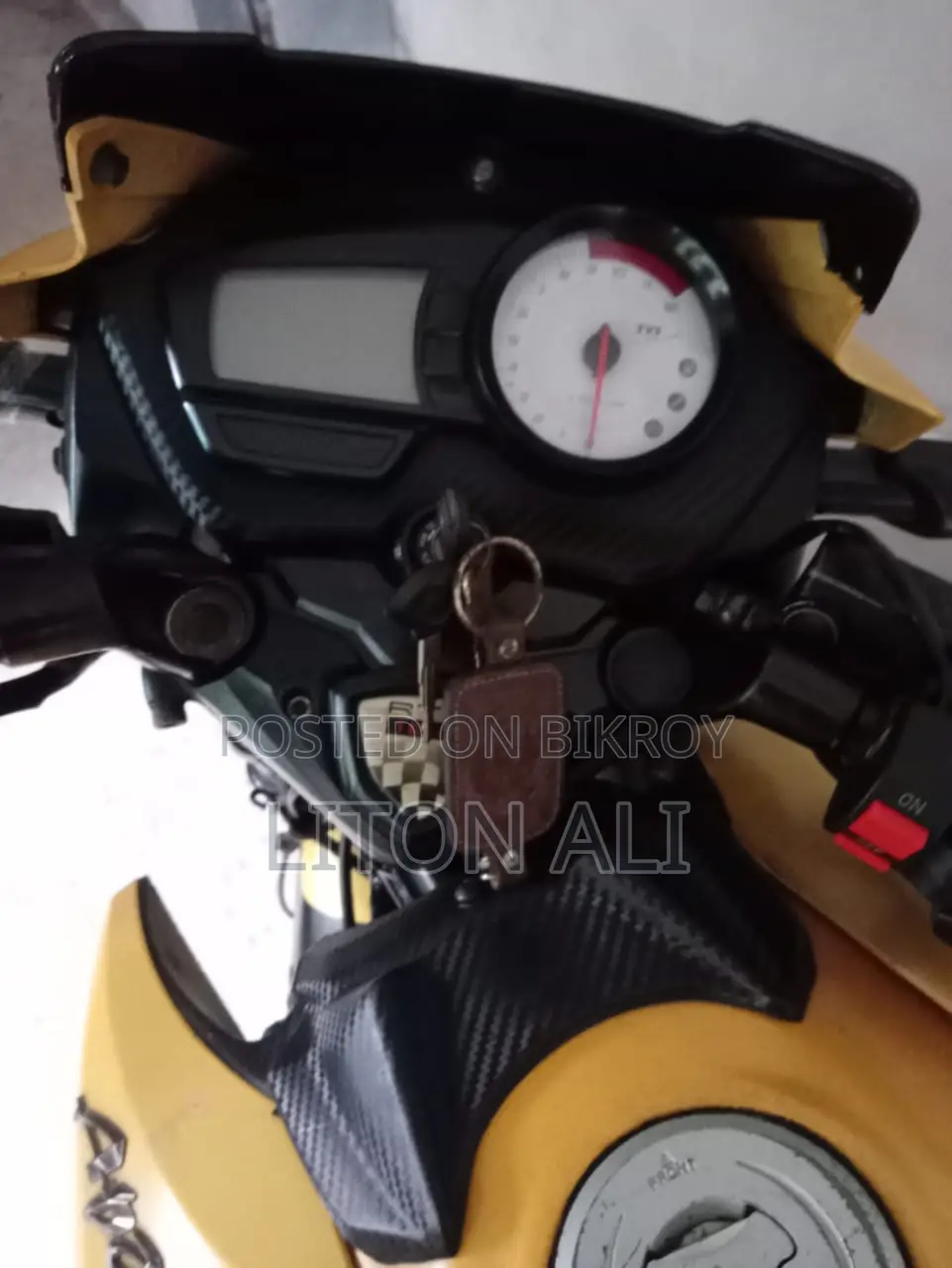 TVS Apache RTR 160 2V 2020 Yellow