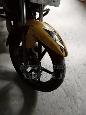 TVS Apache RTR 160 2V 2020 Yellow