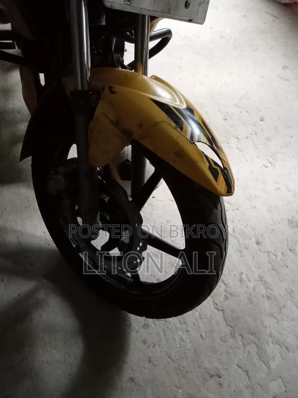 TVS Apache RTR 160 2V 2020 Yellow
