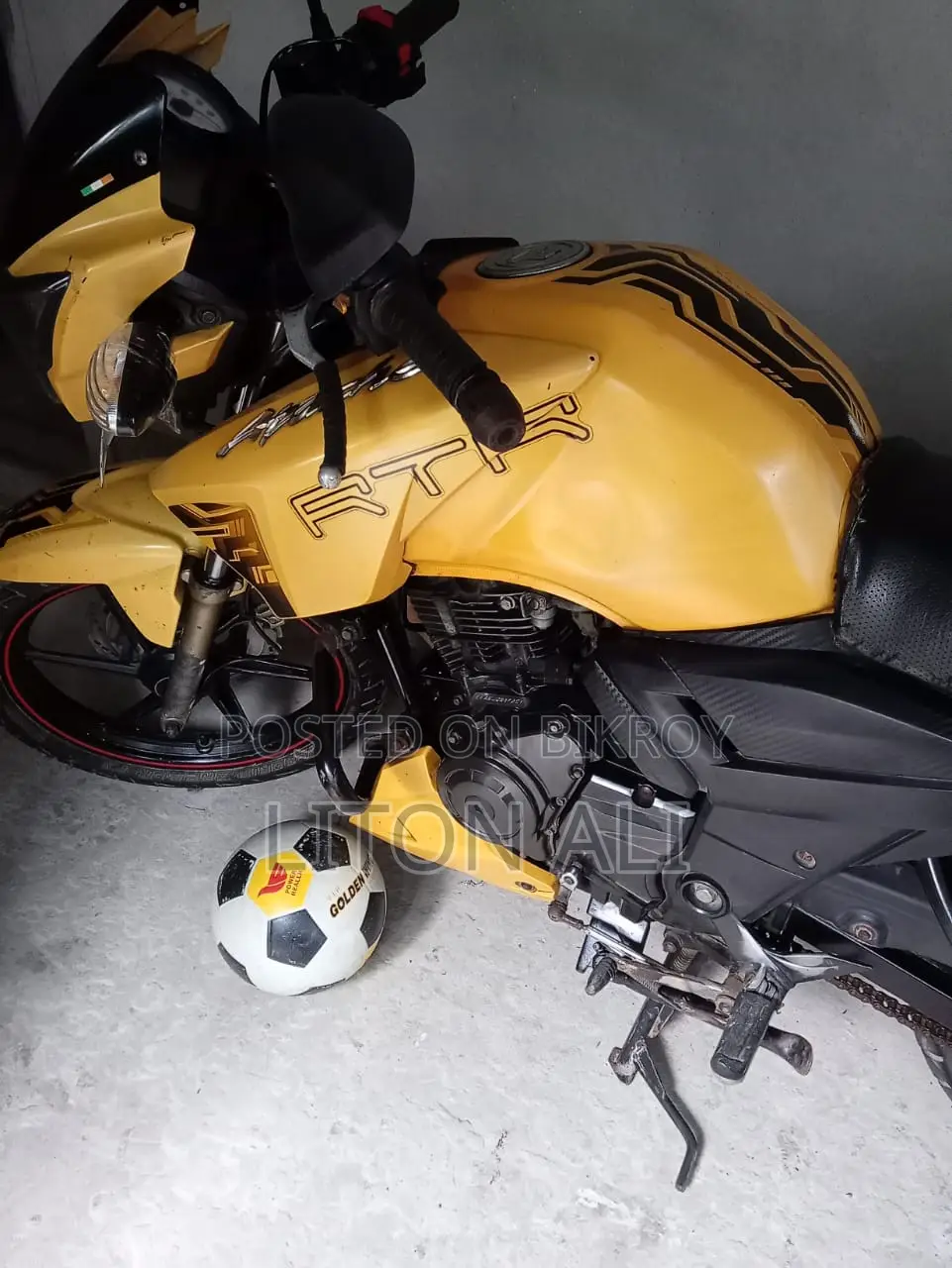 TVS Apache RTR 160 2V 2020 Yellow