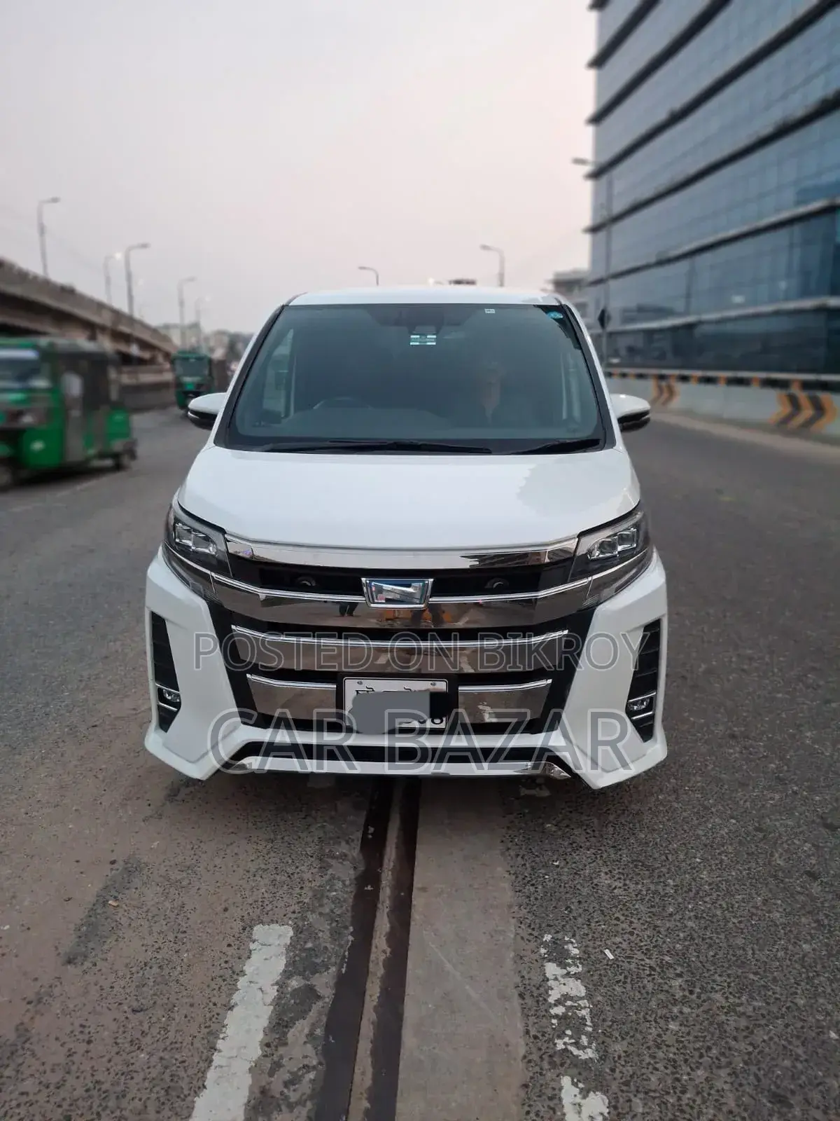 Toyota Noah 2018 Pearl