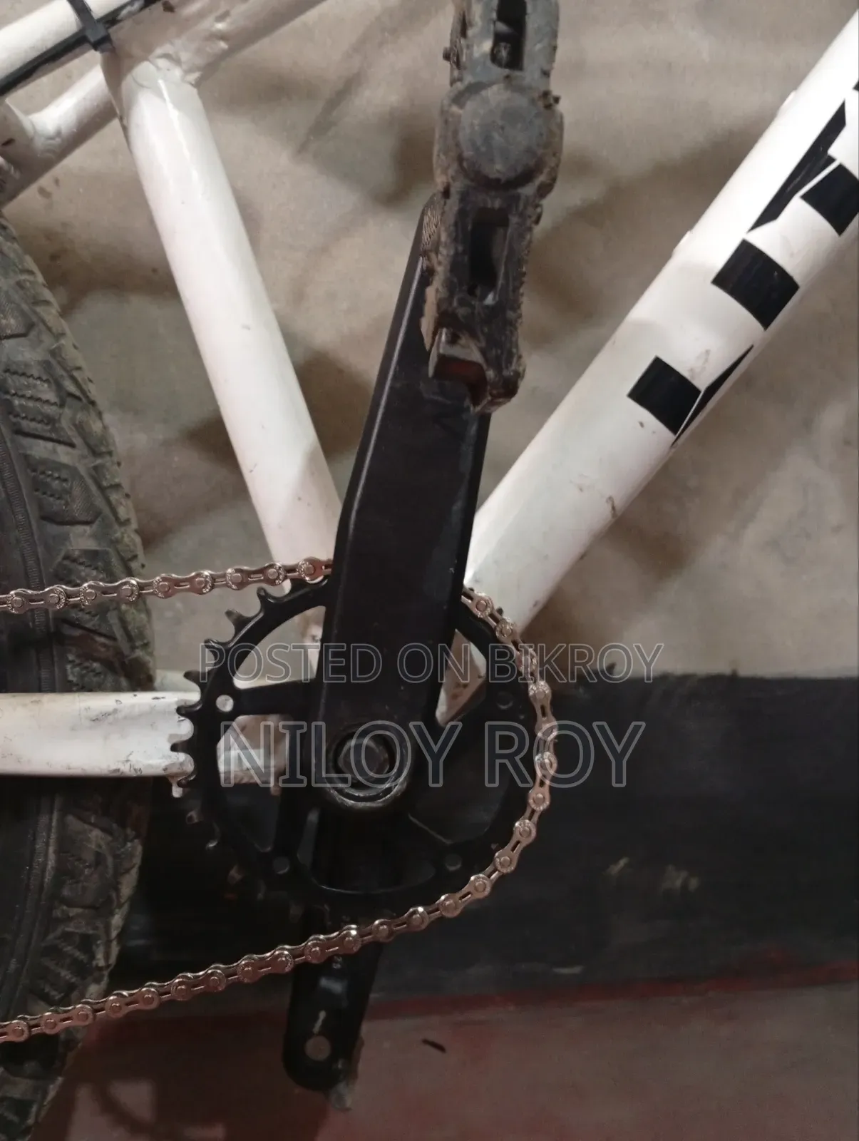 2 Oil Brake, 2 Rotors, 1 Chain Derailleur, 1 Footpack, 1 Single Pedal