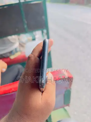 অ্যাপল আইফোন এক্সআর ৬৪ জিবি কালো