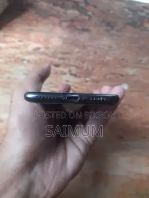 Apple iPhone 7 32 GB Black