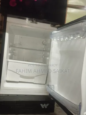 ওয়ালটন রেফ্রিজারেটর। মডেল: Wfd-1b6-gdel-xx