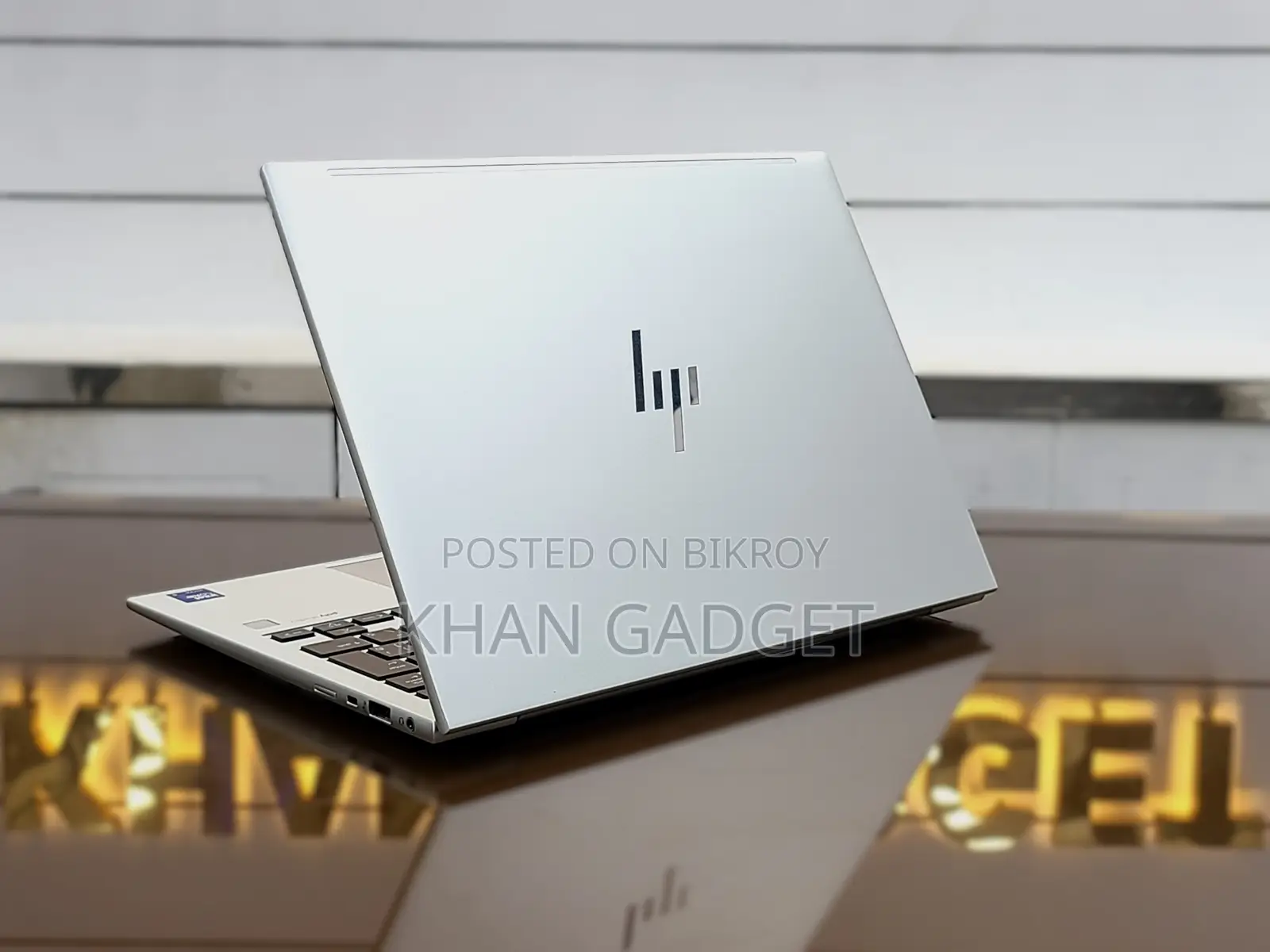 নতুন ল্যাপটপ HP Elitebook 830 G11 32GB Intel Core Ultra 5 SSD 512GB