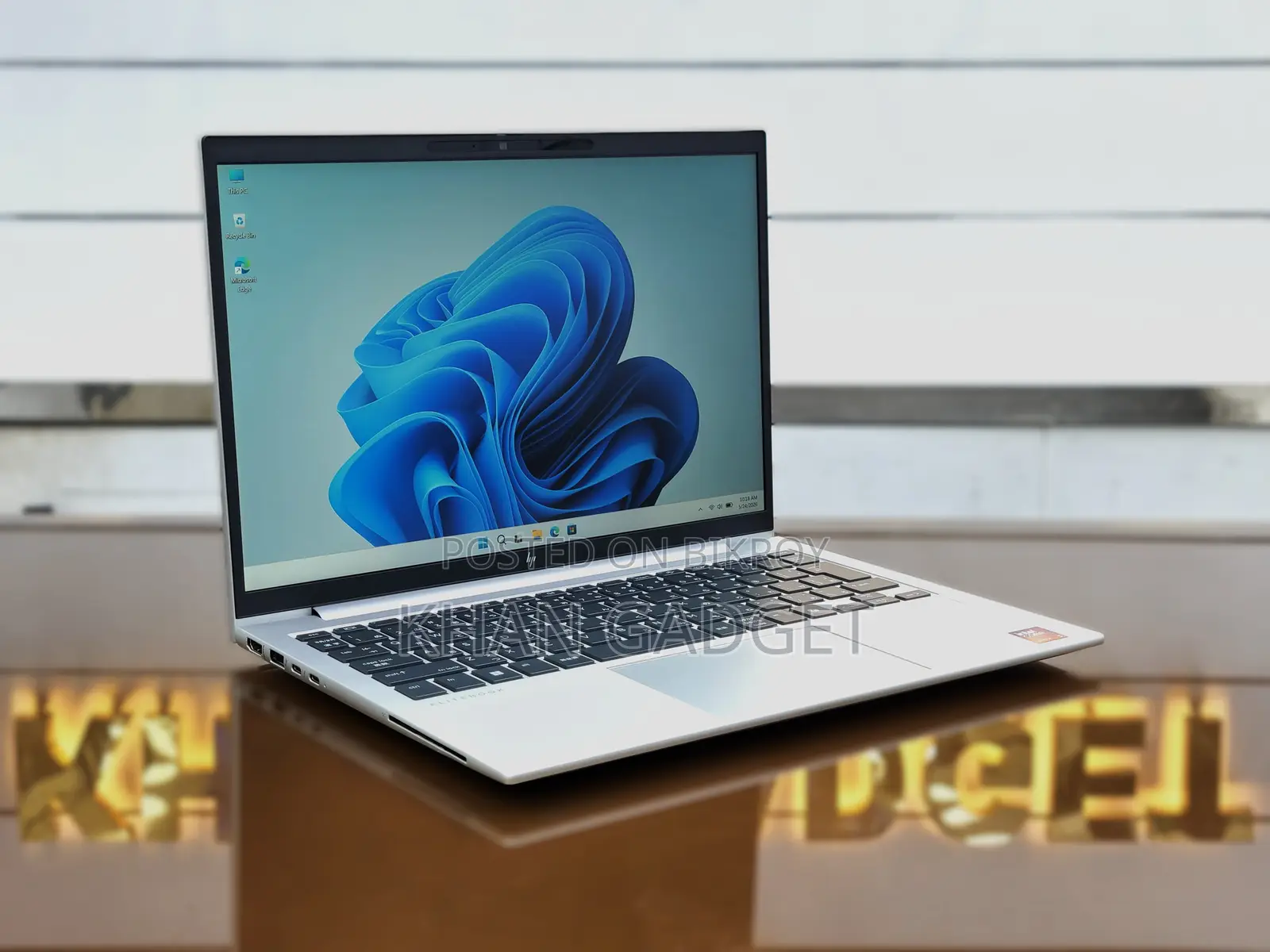 নতুন ল্যাপটপ HP Elitebook 830 G11 32GB Intel Core Ultra 5 SSD 512GB