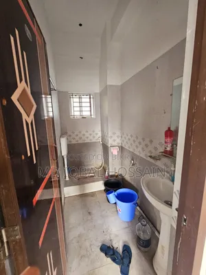 অফিস স্পেস ভাড়ার জন্য