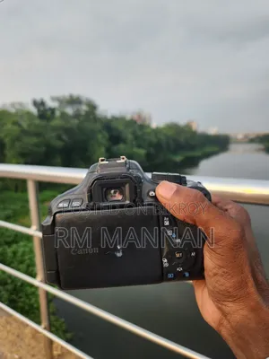 ডিএসএলআর ক্যানন ৬০০ডি