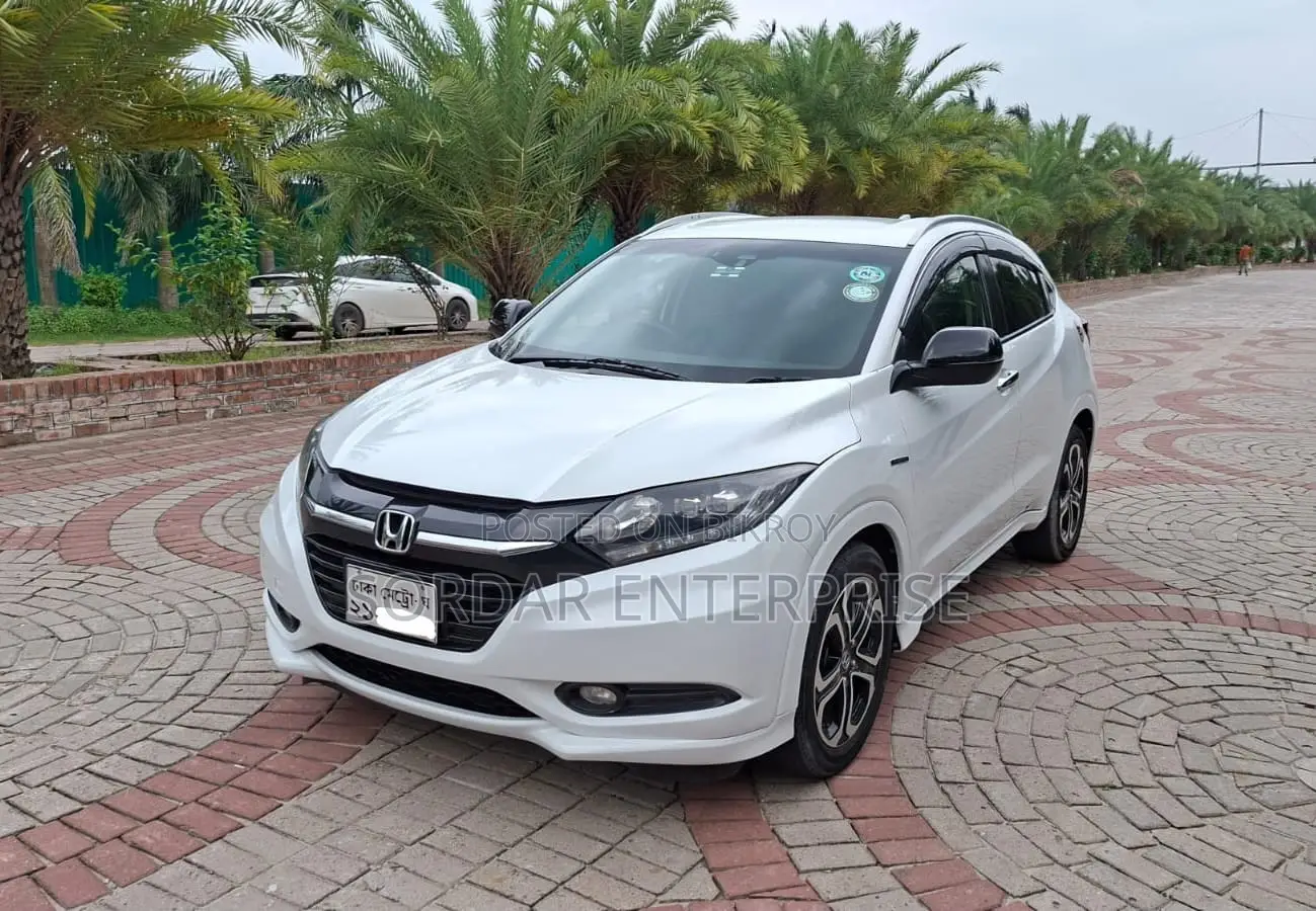 Honda Vezel 1.5 Hybrid 2WD 2014 Pearl