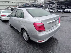 Toyota Axio 2022 Silver