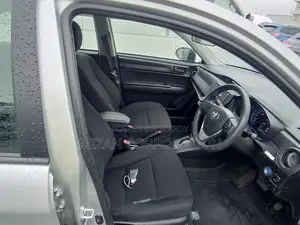 Toyota Axio 2022 Silver