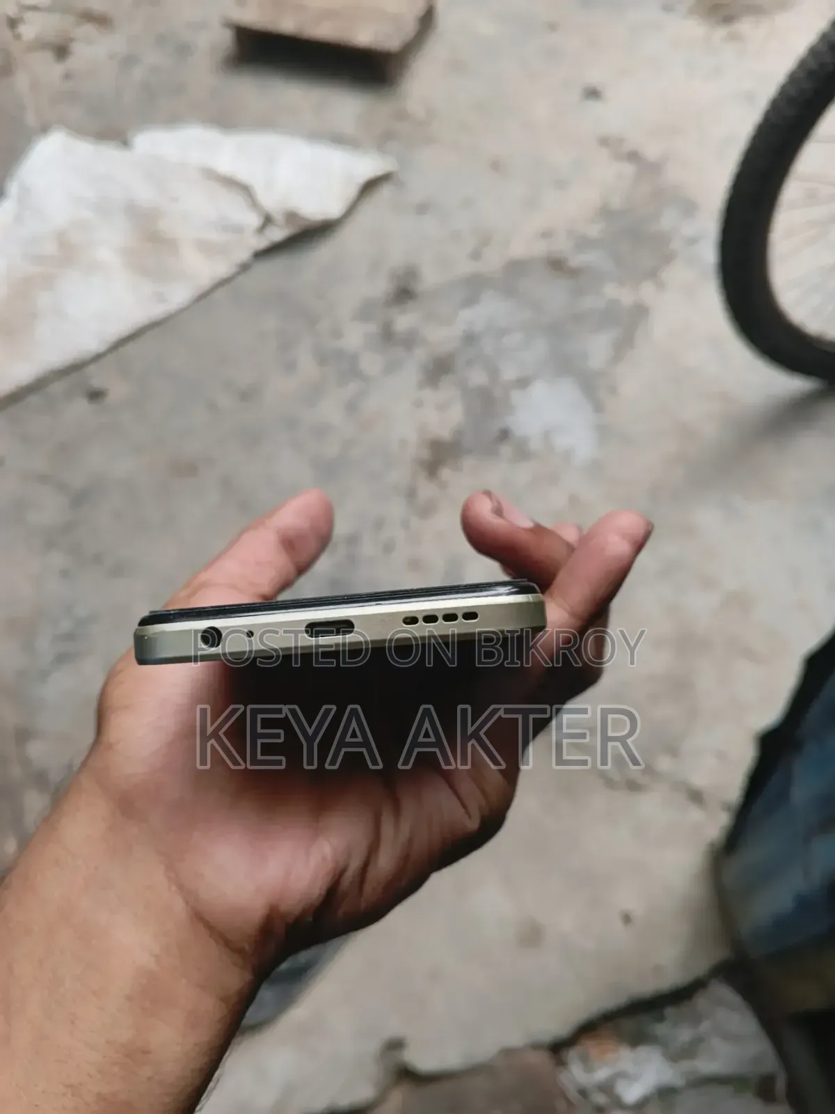 ভিভো ভি৫০ লাইট ৫জি ২৫৬ জিবি গোল্ড