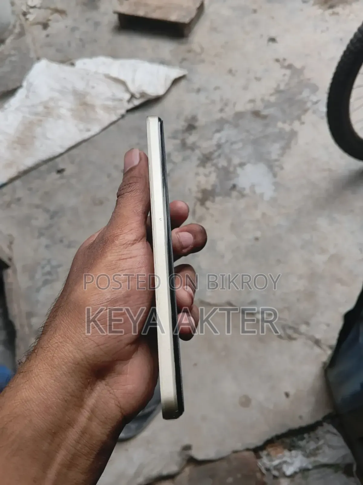 ভিভো ভি৫০ লাইট ৫জি ২৫৬ জিবি গোল্ড